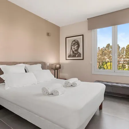 Апартаменты Magnifique St Tropez - Maison Lerins *